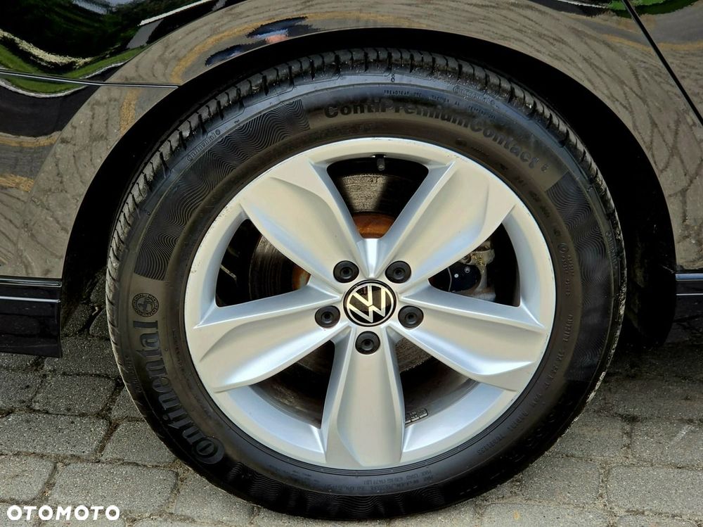 Volkswagen Passat - 25