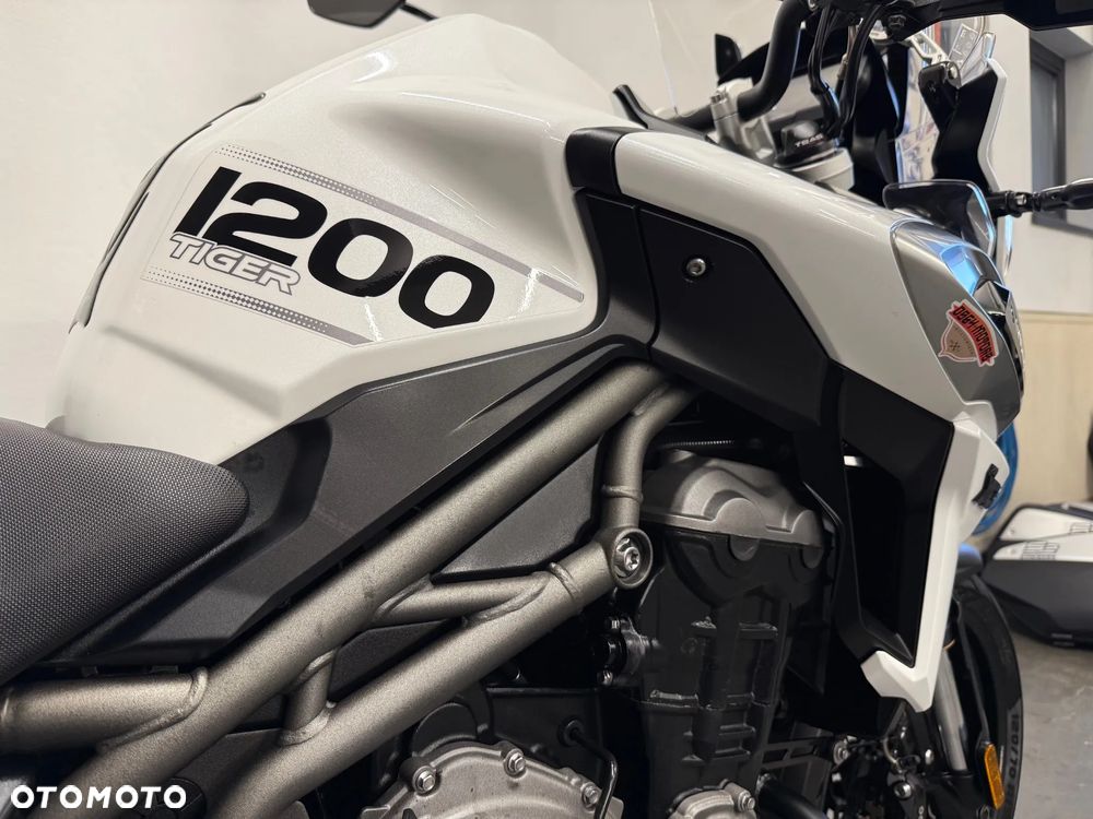 Triumph Tiger - 33