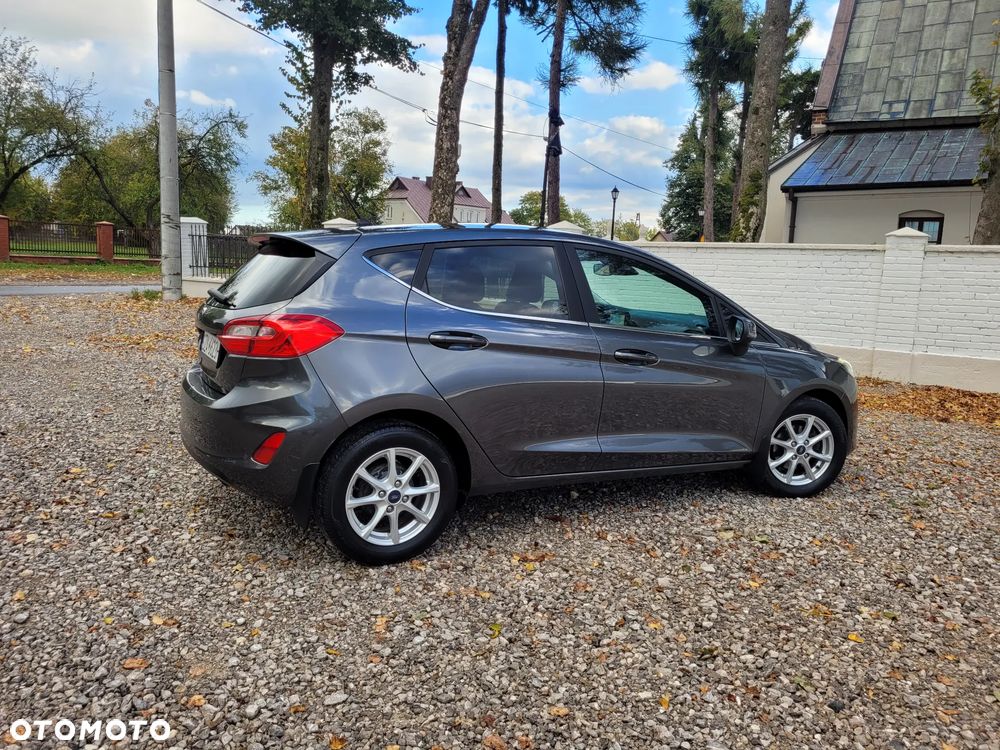 Ford Fiesta 1.1 S&S TITANIUM - 38
