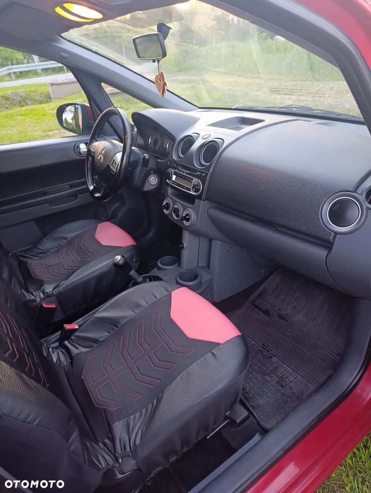 Mitsubishi Colt - 8