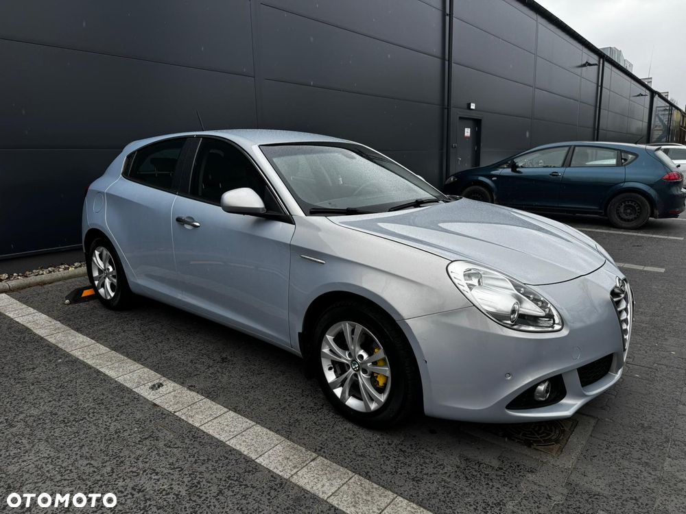 Alfa Romeo Giulietta 1.6 JTDM 16V - 2