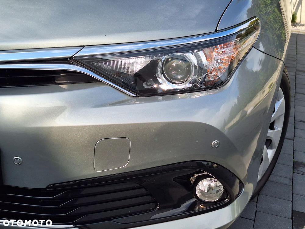 Toyota Auris 1.6 Premium Comfort - 20
