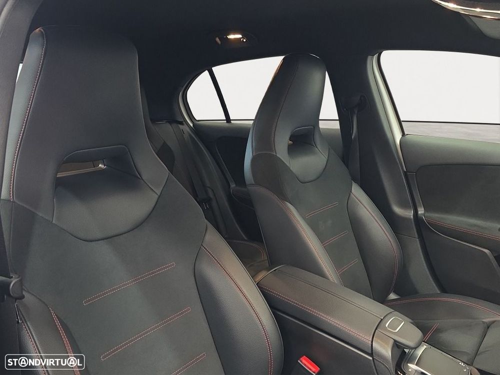 Mercedes-Benz A 180 d AMG Line - 11