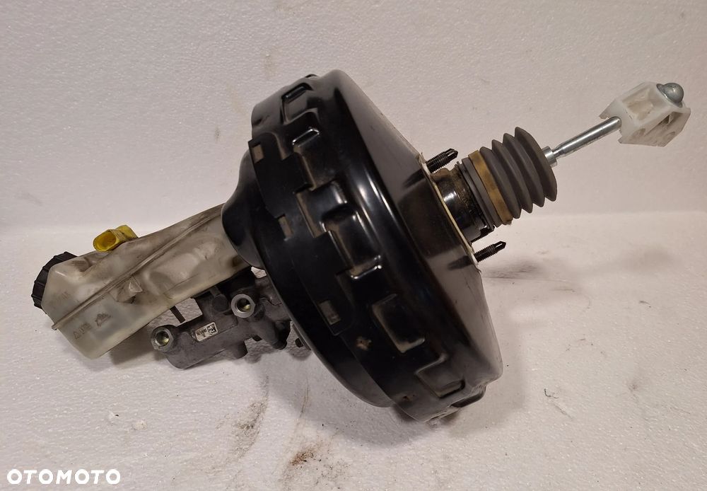 SERWO HAMULCOWE ZBIORNIK VW T6 7E0612101 7E0611303D - 1