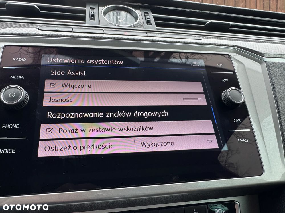 Volkswagen Passat Alltrack 2.0 TDI SCR 4Motion DSG - 25