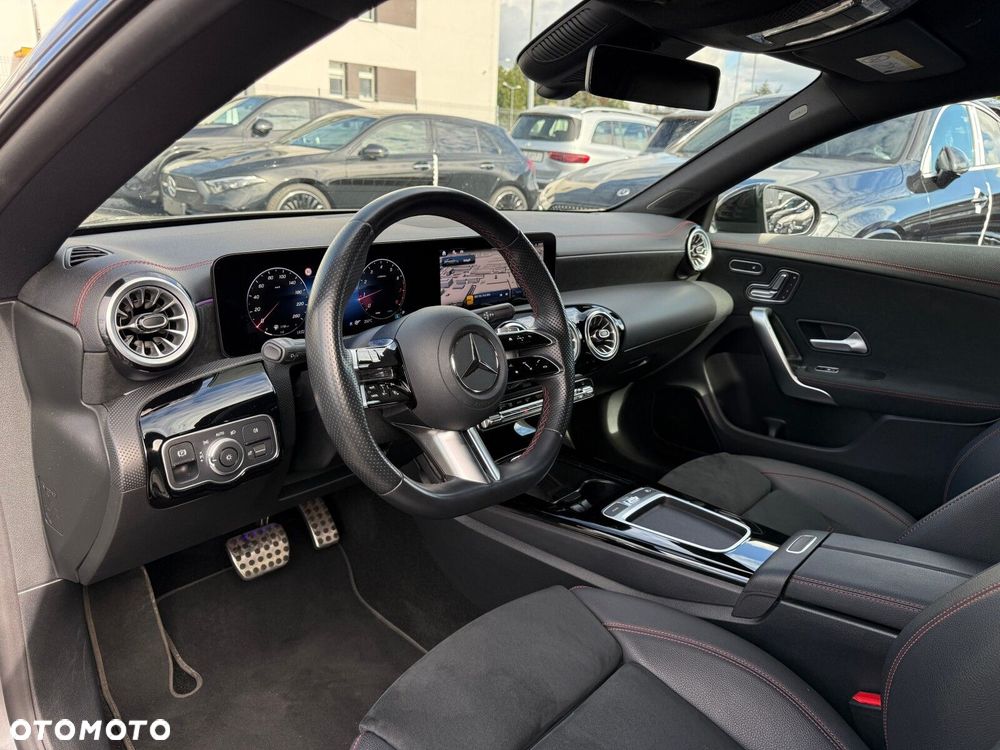Mercedes-Benz CLA - 17