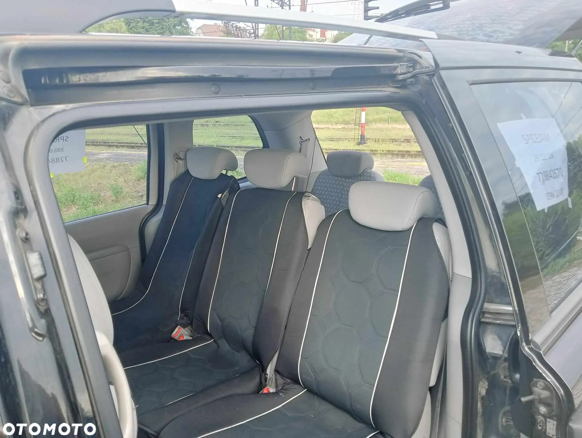 Kia Carnival - 3