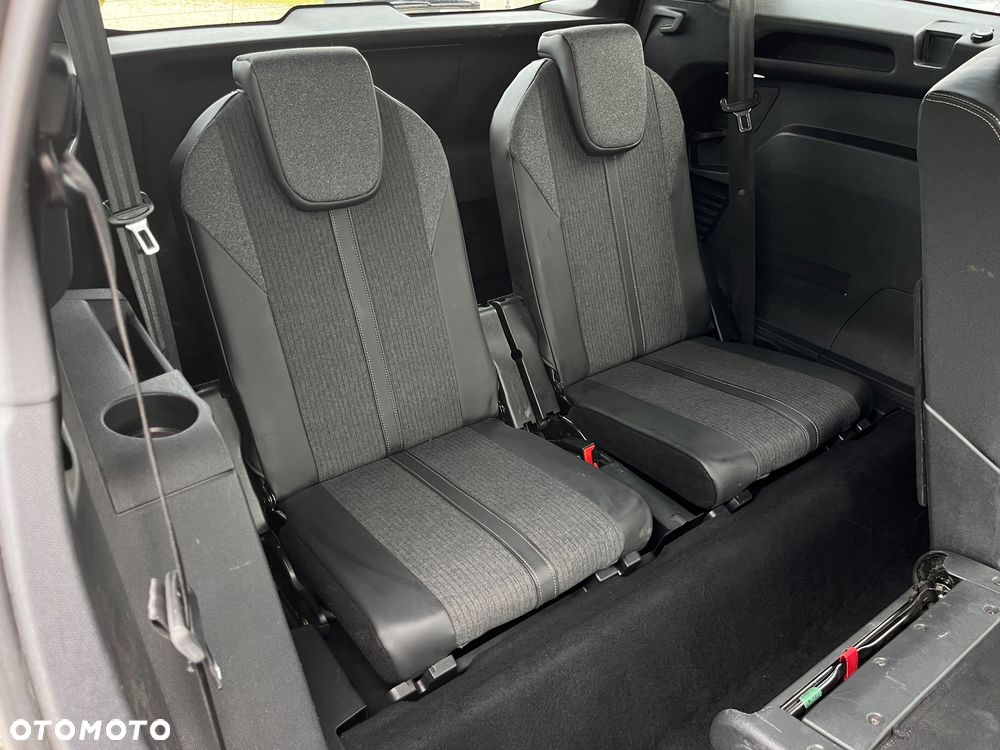Peugeot 5008 - 26