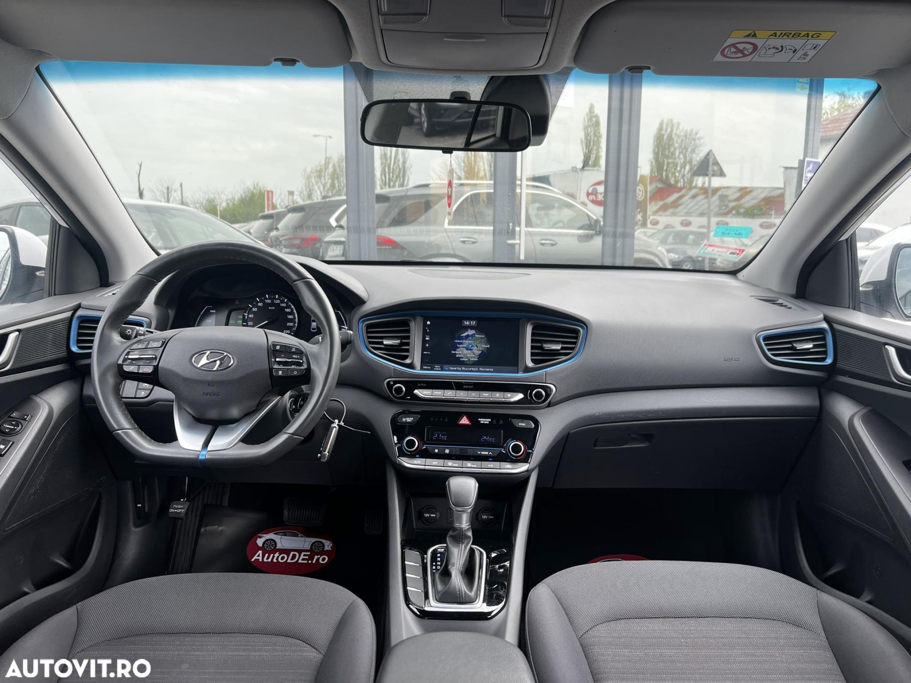 Hyundai IONIQ - 8