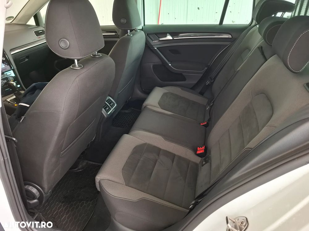 Volkswagen Golf 2.0 TDI SCR DSG Highline - 10