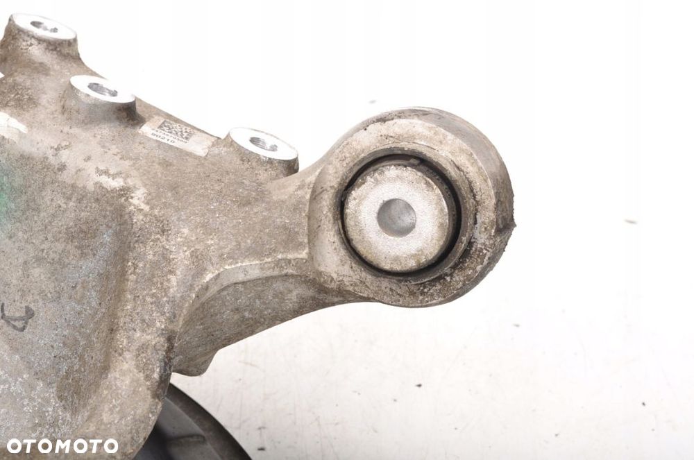 MERCEDES W177 PIASTA ZWROTNICA LEWY TYŁ - 6