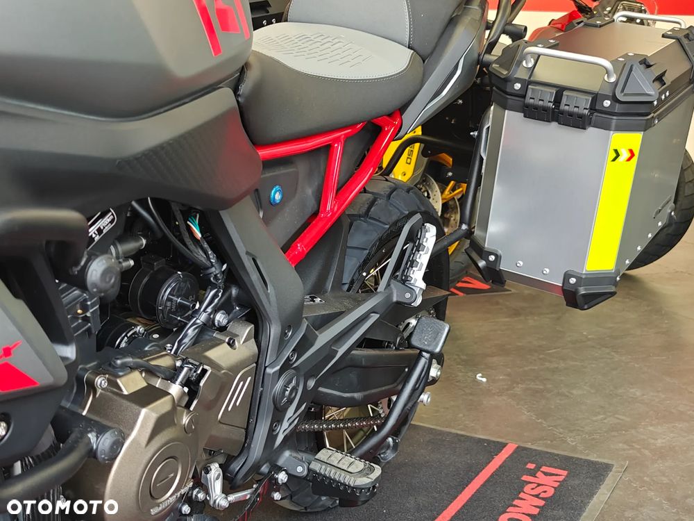 QJMOTOR SRT 600SX - 4