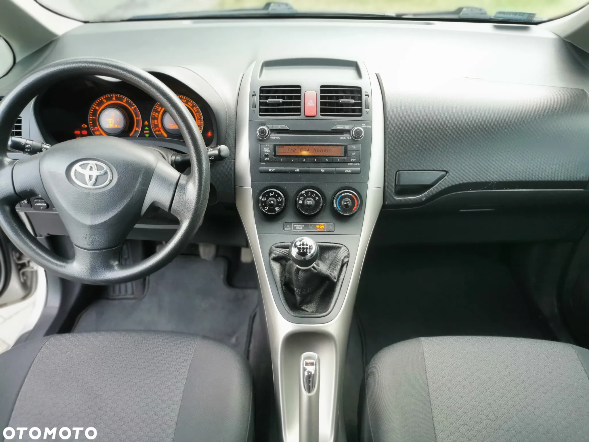 Toyota Auris 1.33 VVT-i Terra - 12