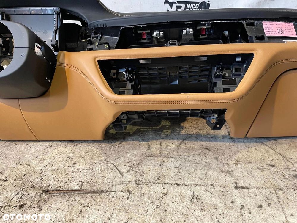 DESKA ROZDZIELCZA KONSOLA PODUSZKI PASY BMW 7 G11 G12 SKÓRA HUD CARAMEL - 9