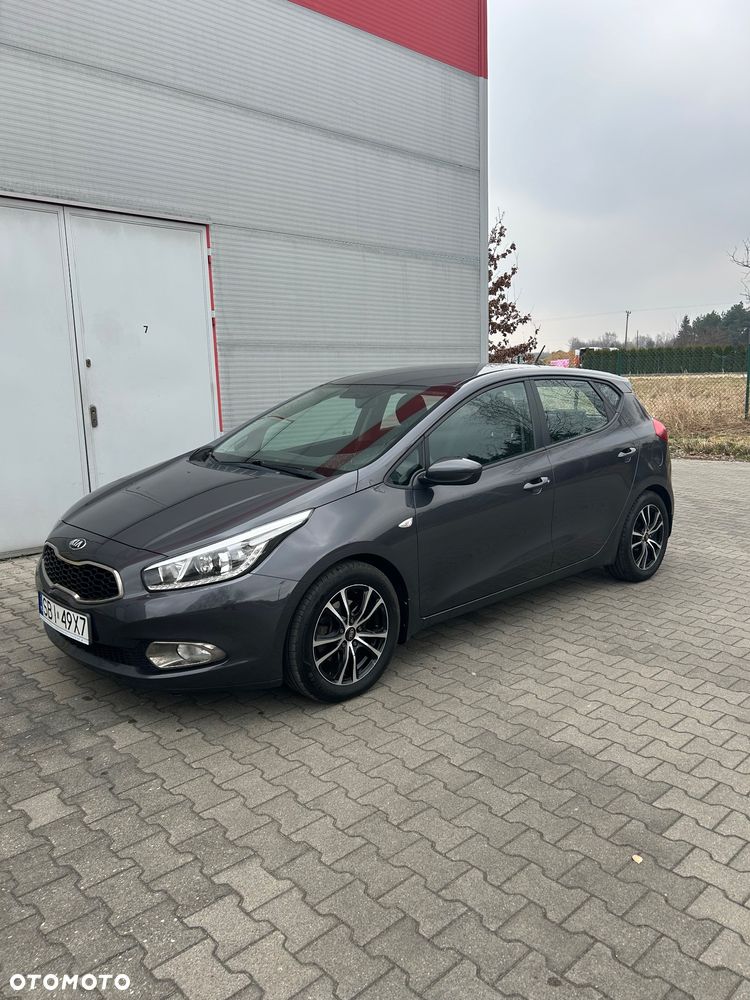 Kia Ceed - 4