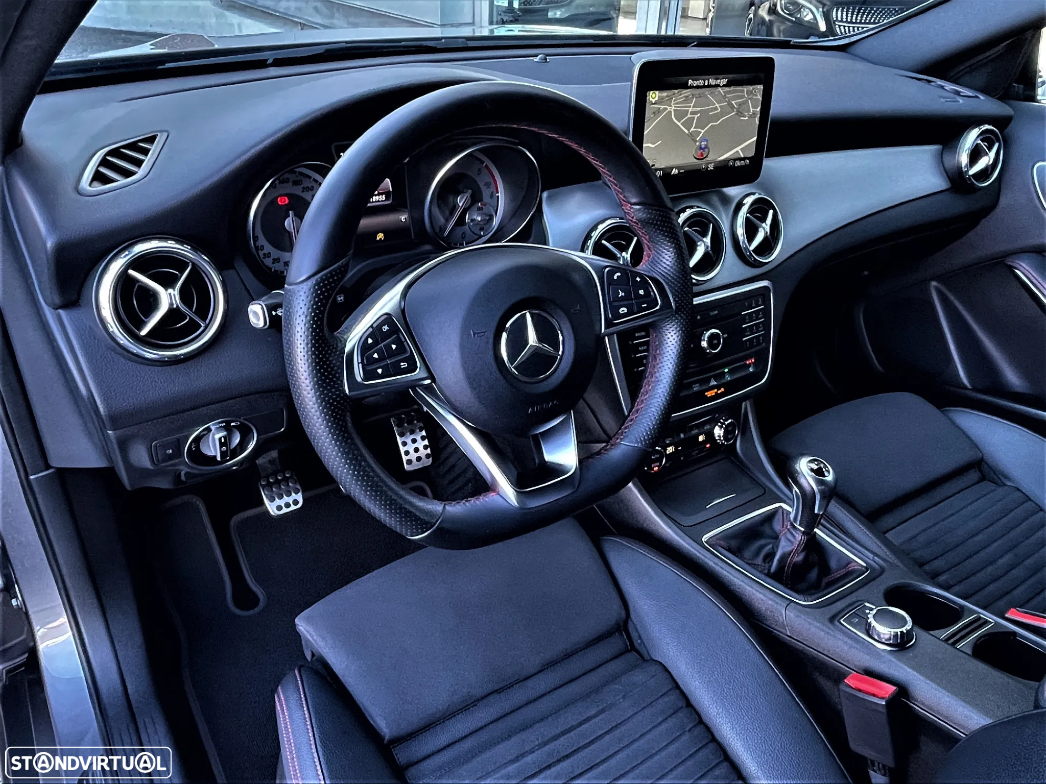 Mercedes-Benz GLA 180 d AMG Line - 21
