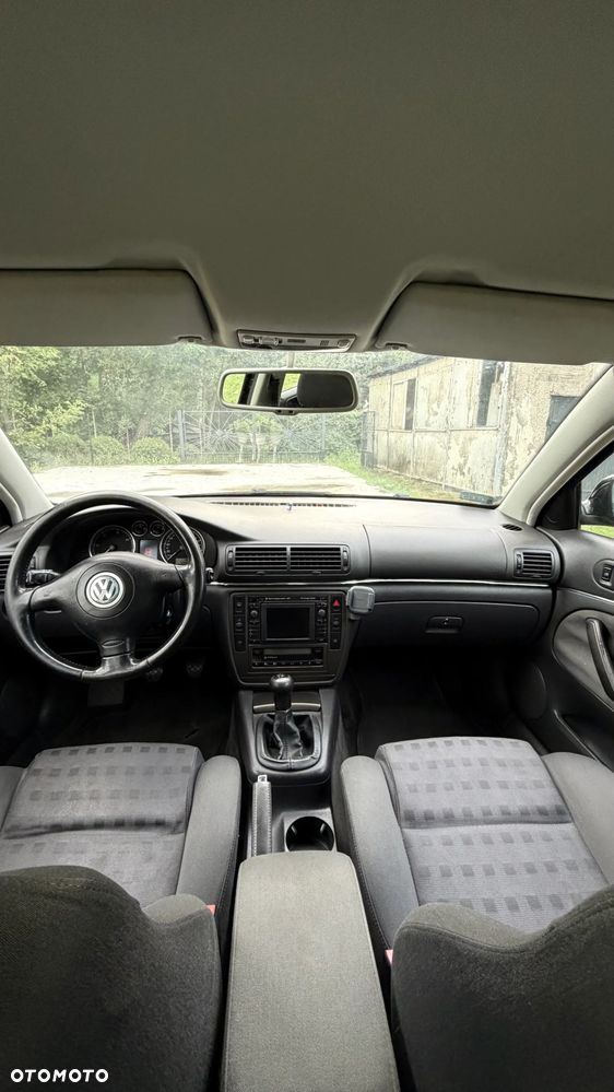 Volkswagen Passat 1.9 TDI Trendline - 10