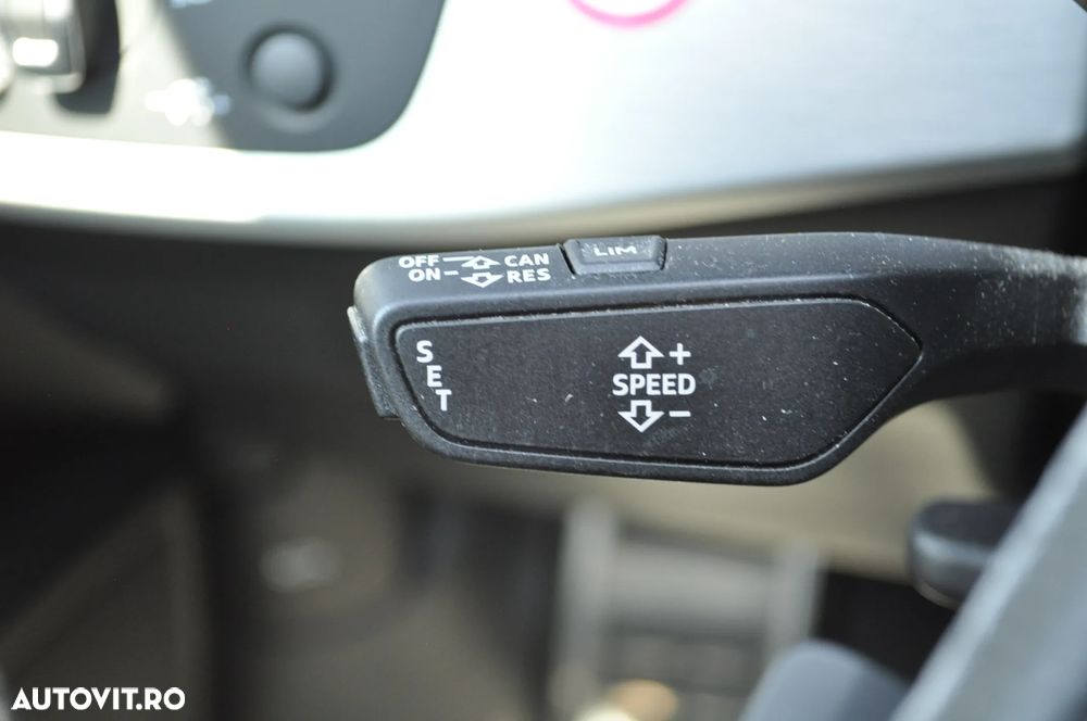 Audi A4 Avant 40 TFSI S tronic S line - 38