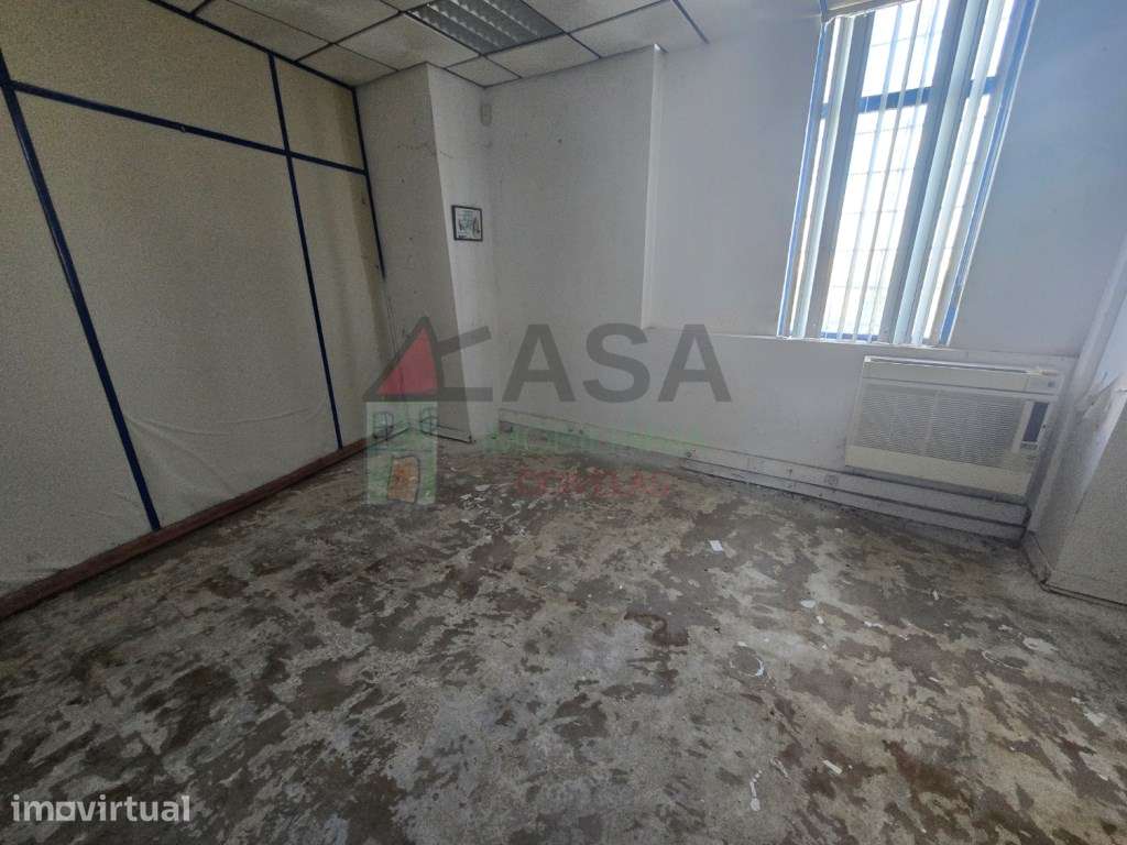 Loja com 470 m² na Calçada dos Barbadinhos, Lisboa - Grande imagem: 4/17