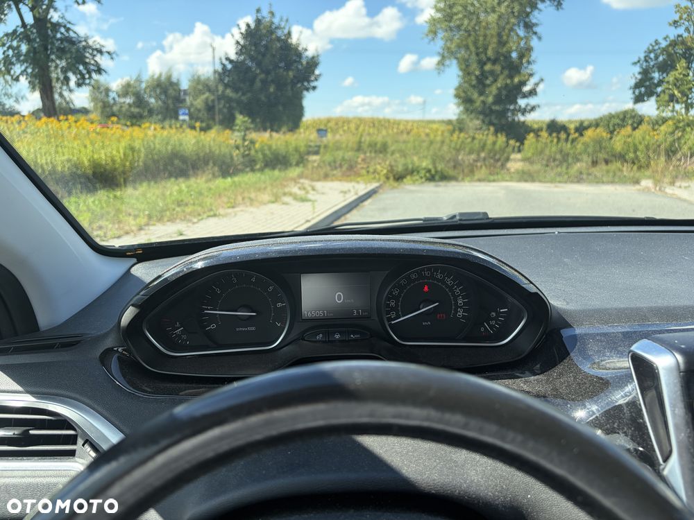 Peugeot 208 95 VTI Allure - 9