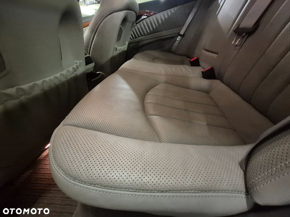 Mercedes-Benz Klasa E 500 4Matic Automatik Elegance - 34