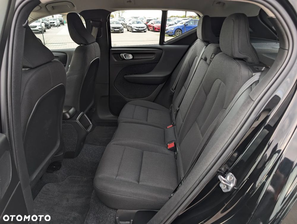 Volvo XC 40 T3 Momentum - 34