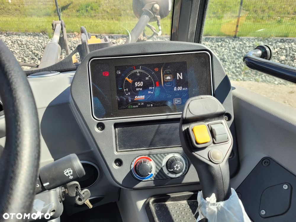 Case IH Fadroma Ładowarka kołowa CASE  121F 6 ton - 8