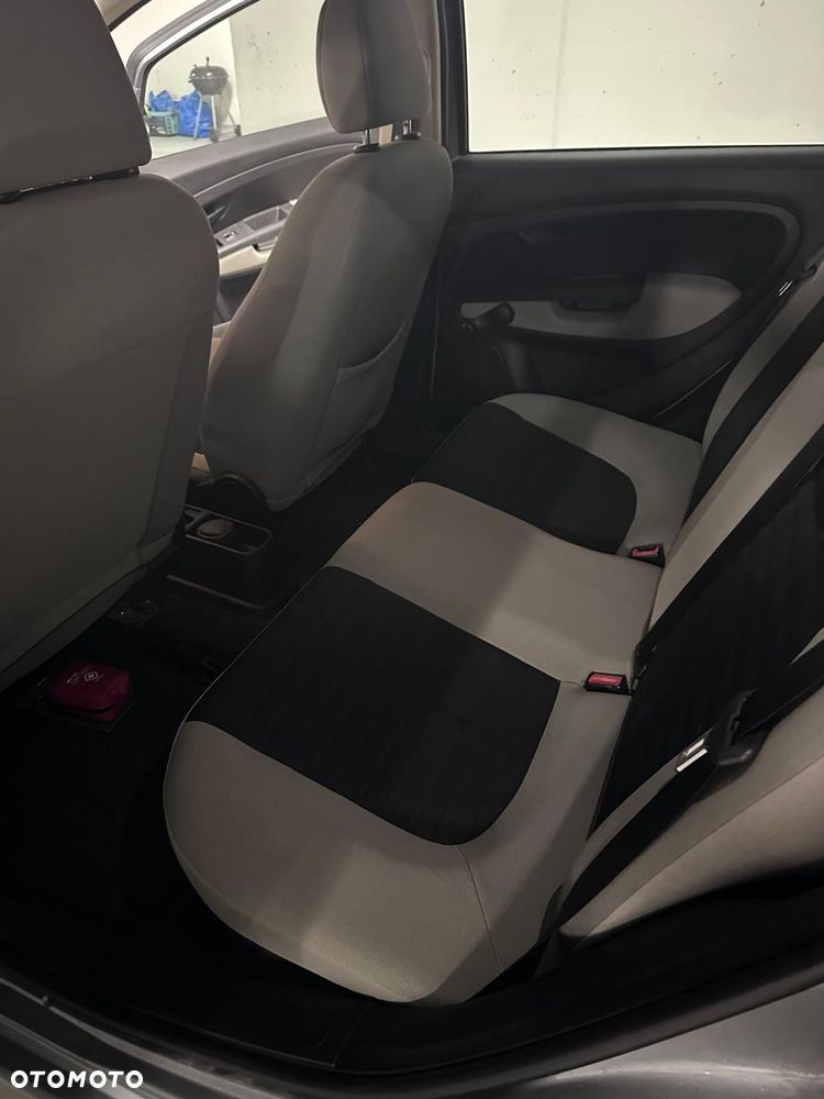 Fiat Punto 1.4 16V Emotion - 5