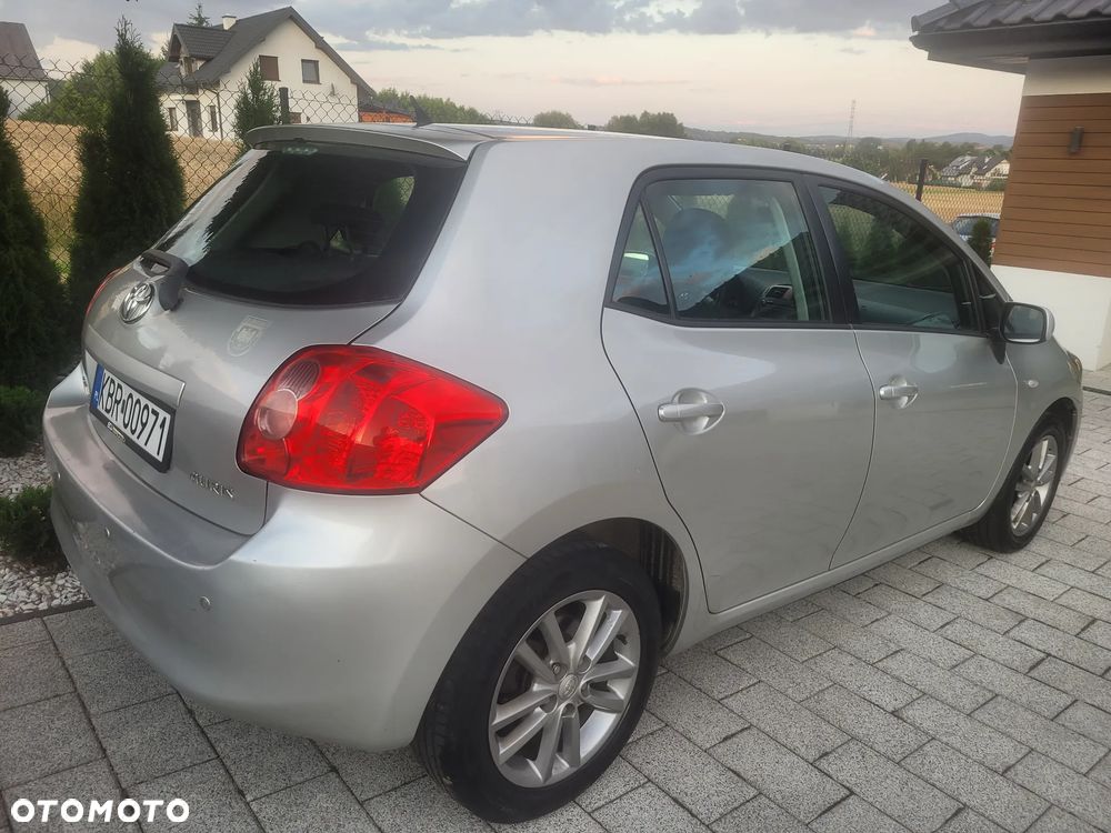 Toyota Auris - 10