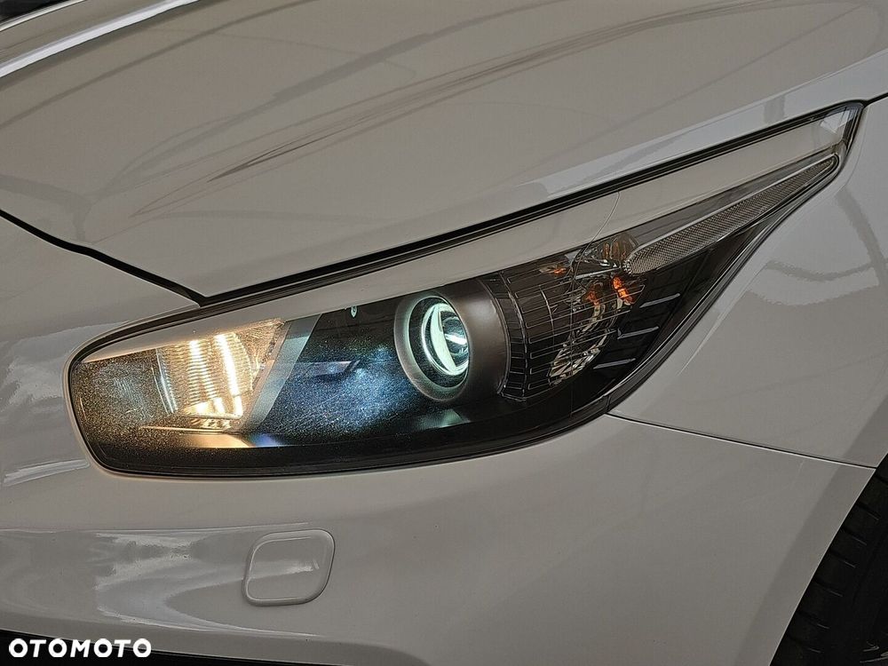 Kia Ceed - 34