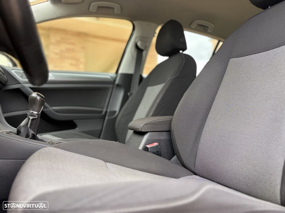 VW Golf 1.6 TDi BlueMotion Trendline - 9