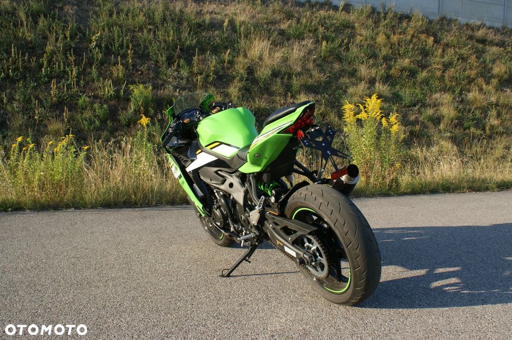 Kawasaki Ninja 400 - 12