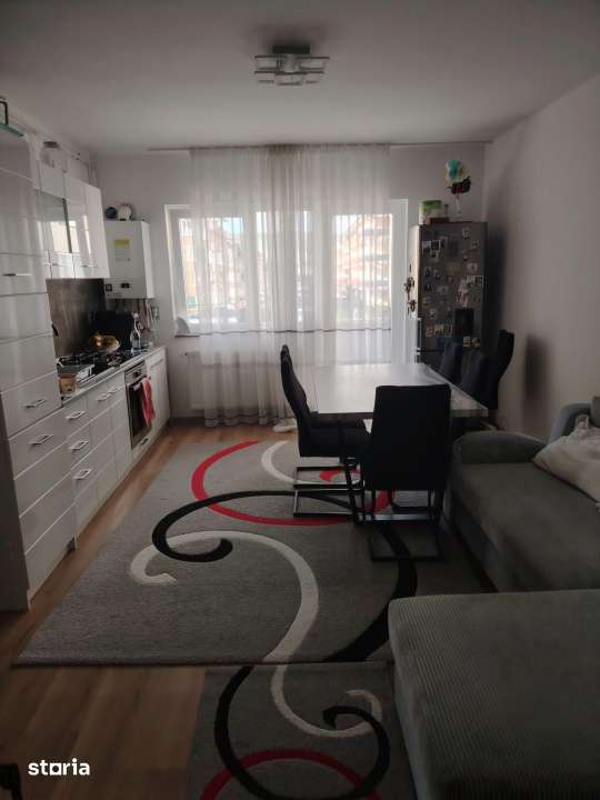 Apartament 3 Camere, 54mp, Etaj Intermediar, Zona Terra — fotografia 1