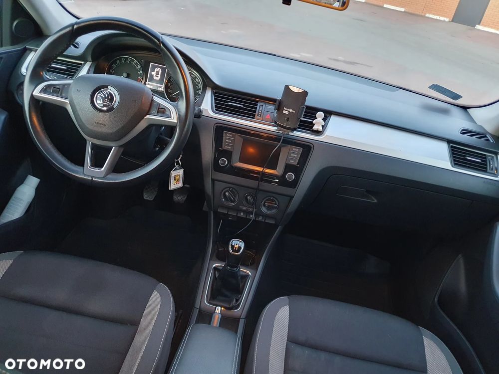 Skoda RAPID 1.6 TDI DPF Ambition - 10