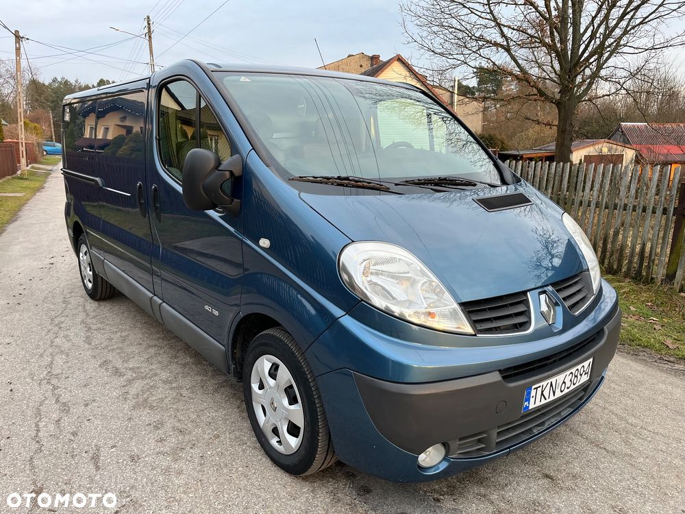 Renault TRAFIC - 2