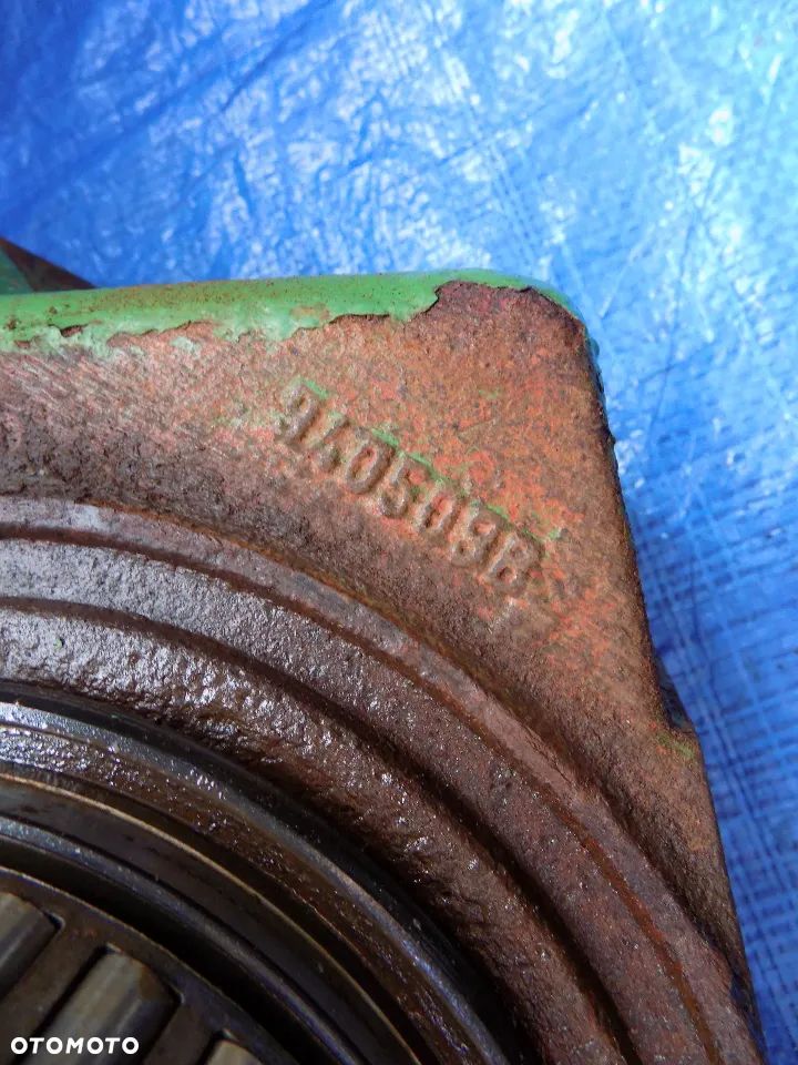zwrotnica lewa lh APL2035 940509b john deere 6300 6100 6200 6400 - 7