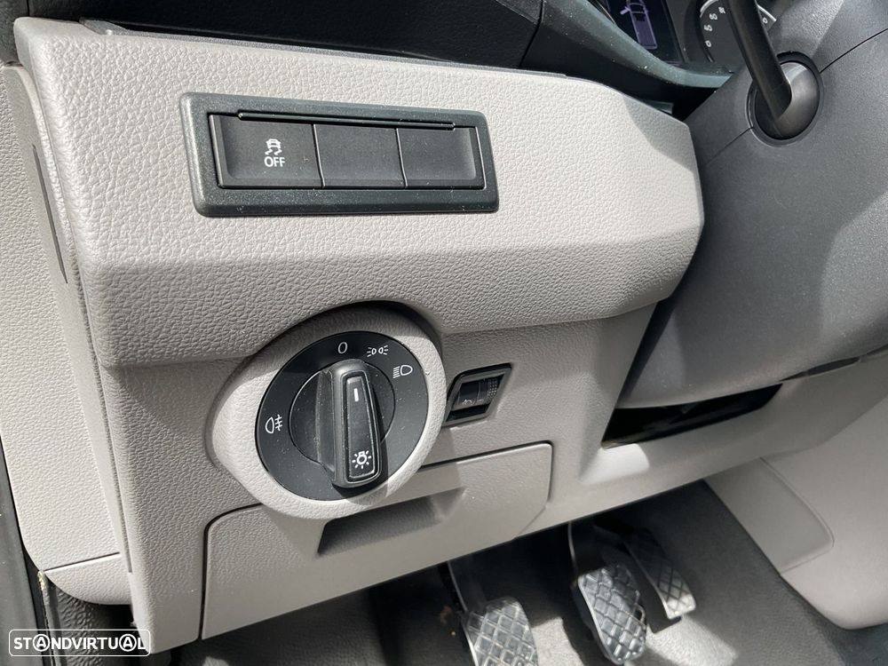VW Transporter 2.0 TDI - 18