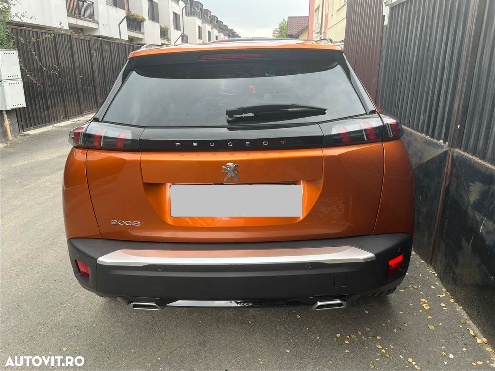 Peugeot 2008 1.2 L PureTech STT EAT8 Allure - 6