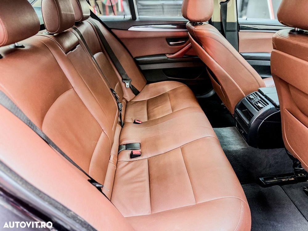 BMW Seria 5 520d Aut. Luxury Line - 25