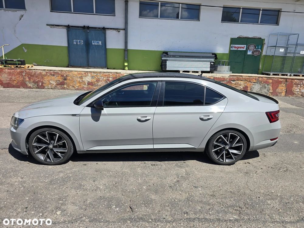 Skoda Superb 2.0 TDI 4x4 Sportline DSG - 11