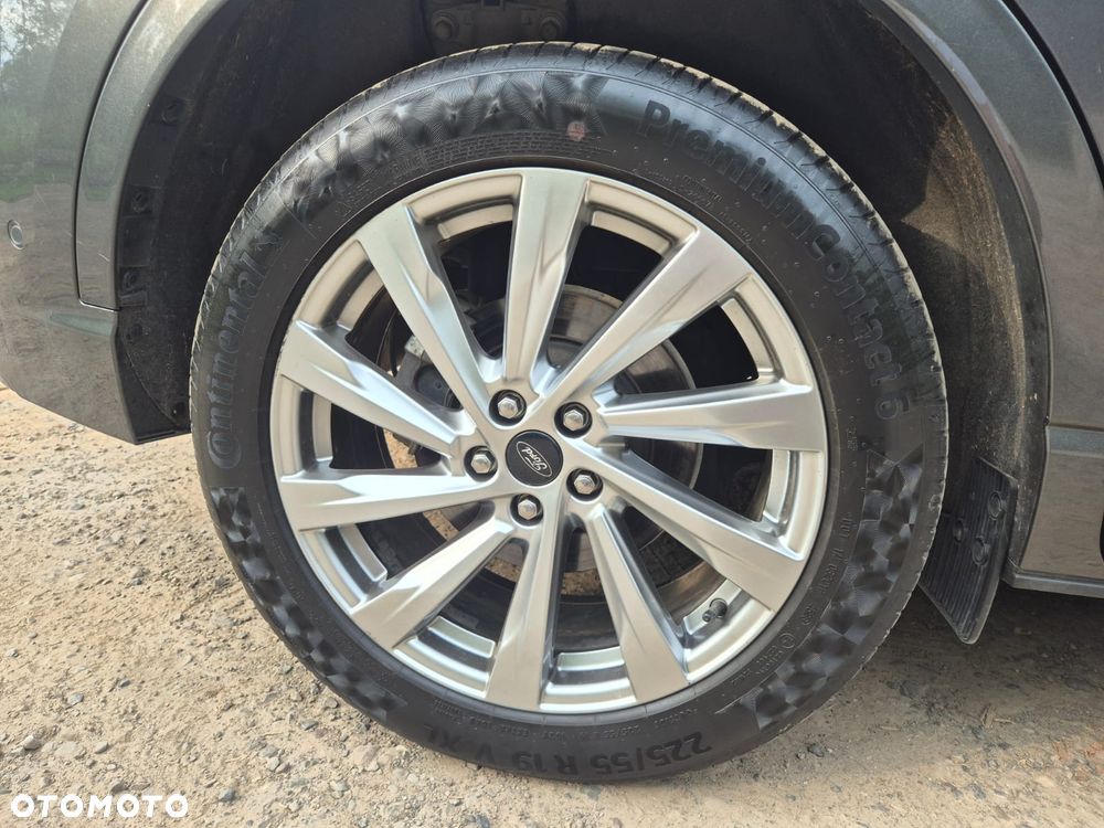 Ford Kuga - 12