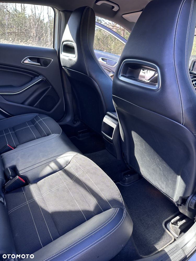 Mercedes-Benz Klasa A 180 BlueEfficiency Edition - 9