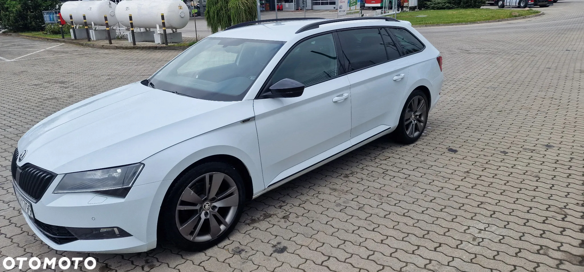 Skoda Superb 2.0 TSI Sportline DSG - 3