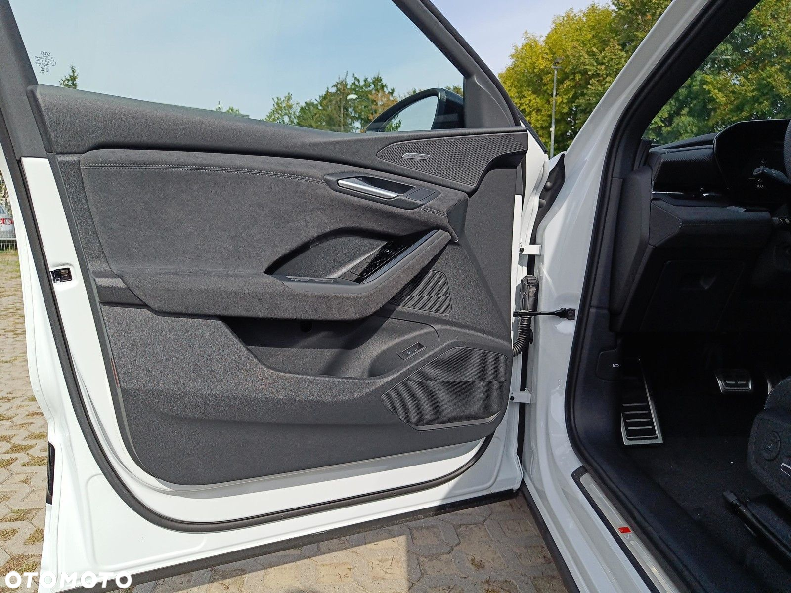 Audi Q6 e-tron - 11
