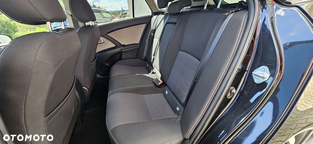 Toyota Avensis 2.0 D-4D Selection - 13