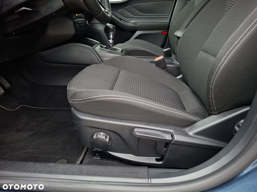 Ford Focus 1.0 EcoBoost mHEV Titanium X - 27
