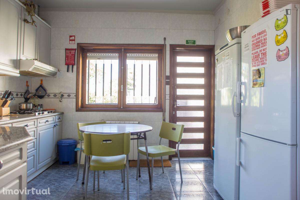 Quarto - localizado em Paranhos Porto - Grande imagem: 5/43