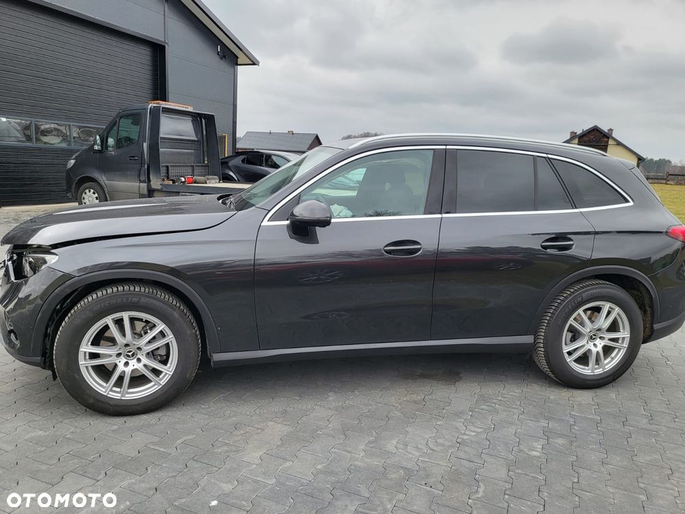 Mercedes-Benz GLC 300 4Matic 9G-TRONIC Exclusive - 5