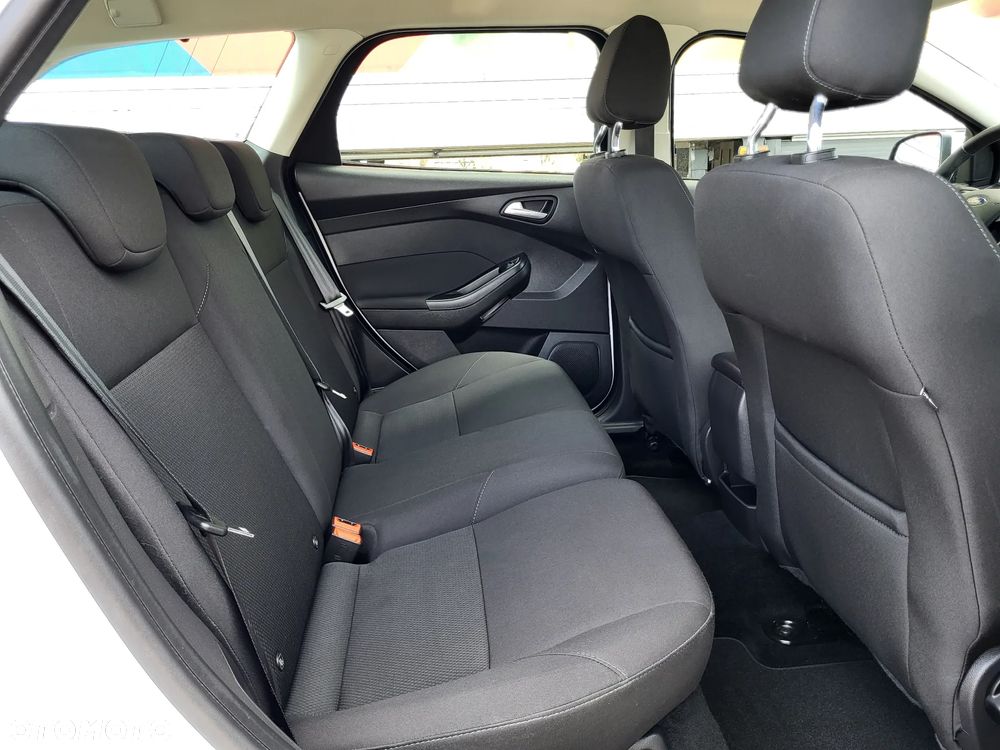 Ford Focus 1.0 EcoBoost Trend Edition Business - 28