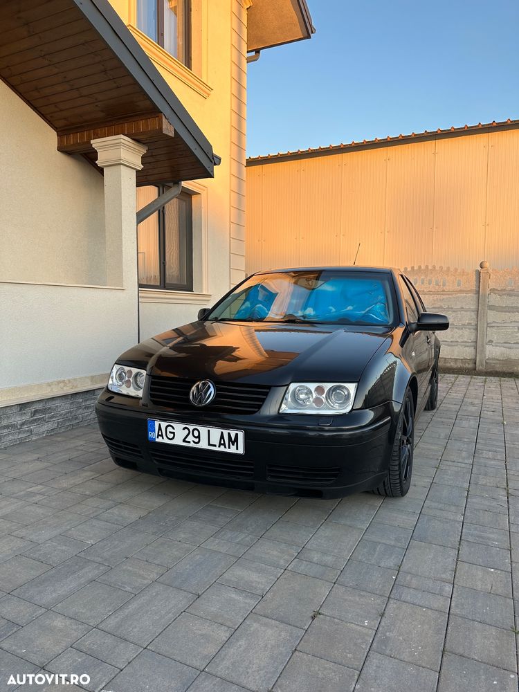 Volkswagen Bora 1.9TDI Trendline Aut - 1